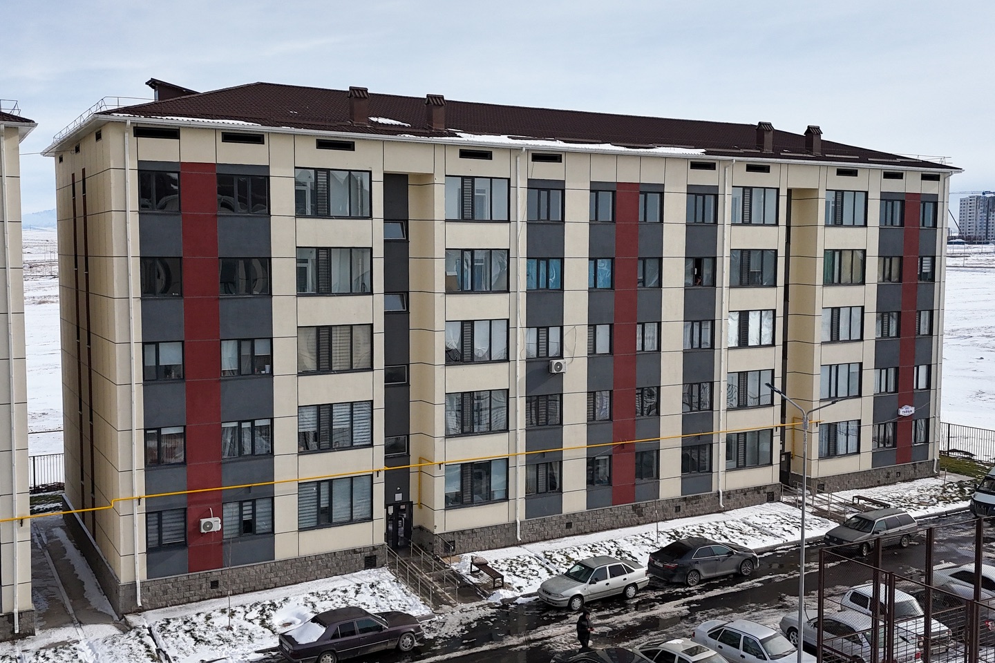 В МИКРОРАЙОНЕ «ТҰРАН» 24 СЕМЬИ ПОЛУЧИЛИ АРЕНДНОЕ ЖИЛЬЁ