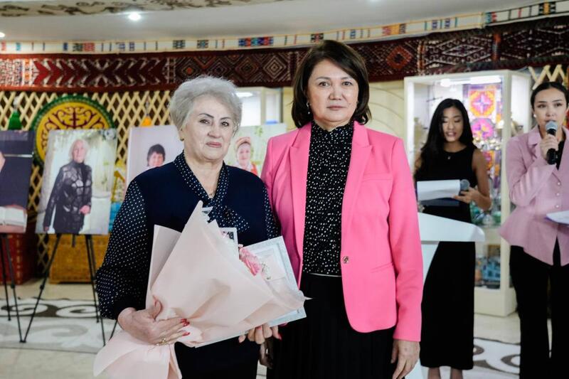 Фотовыставка, концерт и награждение: в столичном Доме дружбы чествовали ветеранов АНК