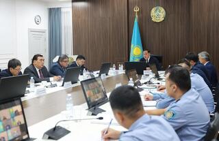 Ербол Карашукеев провёл совещание по усилению профилактики подростковой преступности