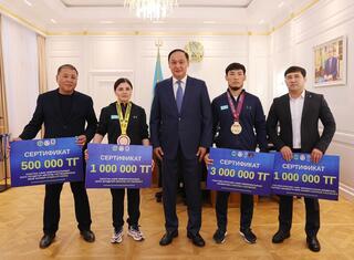 Ербол Карашукеев встретился с призёрами чемпионата Азии