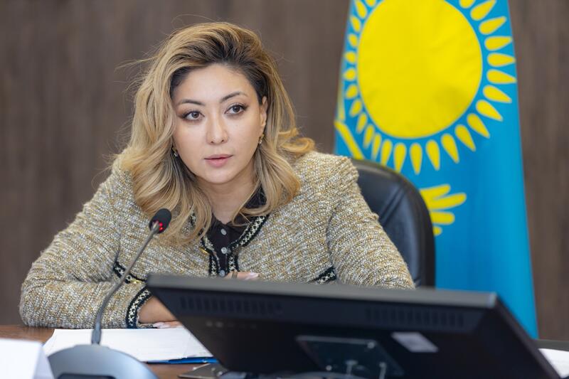 Биржевая торговля и маркировка лекарств в центре обсуждения