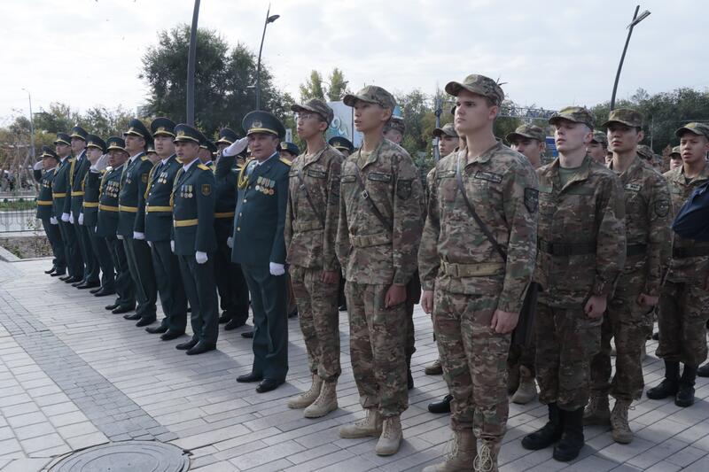 Павлодарская область поддержала новую армейскую традицию «Сарбаз жолы»