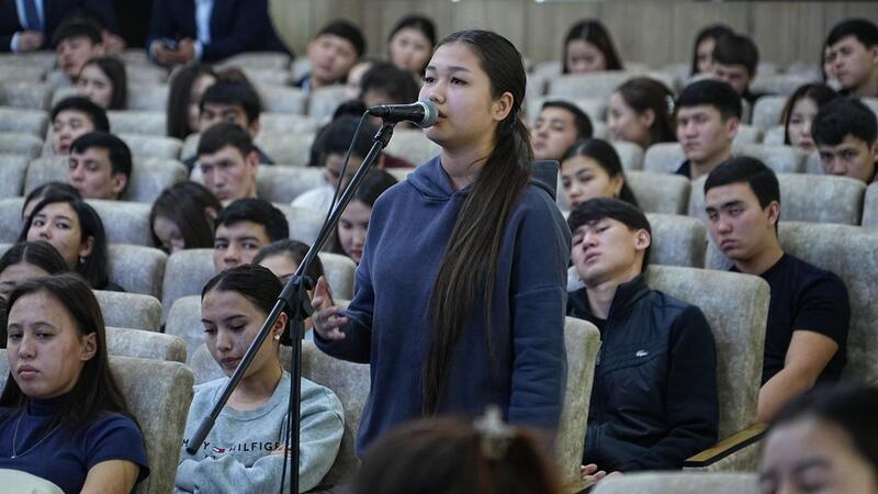 Разговор о важном: Глава полиции Шымкента встретился со студентами