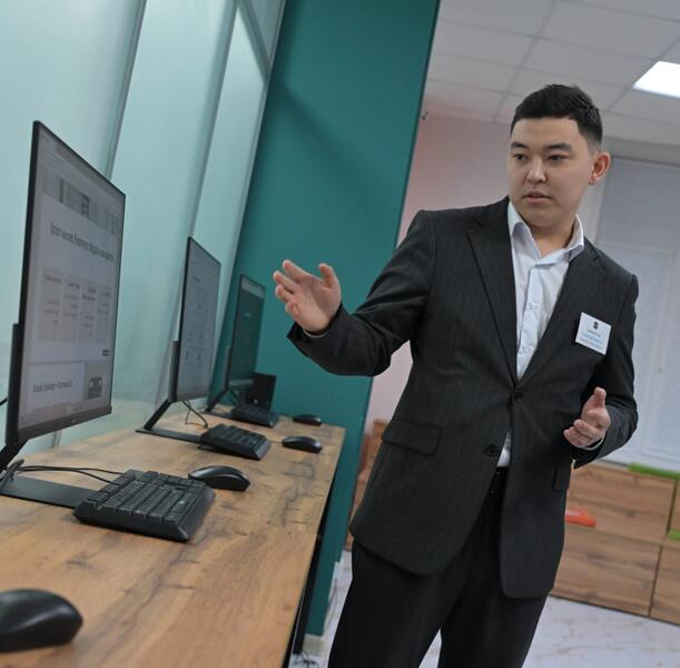 Асаин Байханов посетил региональный Pavlodar Hub и ознакомился с ходом развития IT-экосистемы региона
