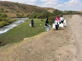 В СУББОТНИКЕ В ТОЛЕБИ ПРИНЯЛИ УЧАСТИЕ ОКОЛО 2 ТЫСЯЧ ЖИТЕЛЕЙ