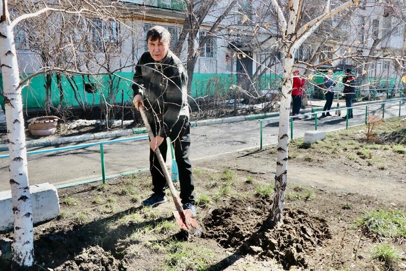 В Рудном прошёл общегородской субботник
