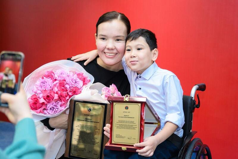 «Анаға тағзым – анаға құрмет»: столичные спортсмены запустили трогательный челлендж ко Дню матери