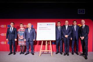 Казахстан – ключевой энергетический партнер для ЕС: в Брюсселе подписаны новые соглашения в сфере «зеленой» энергетики