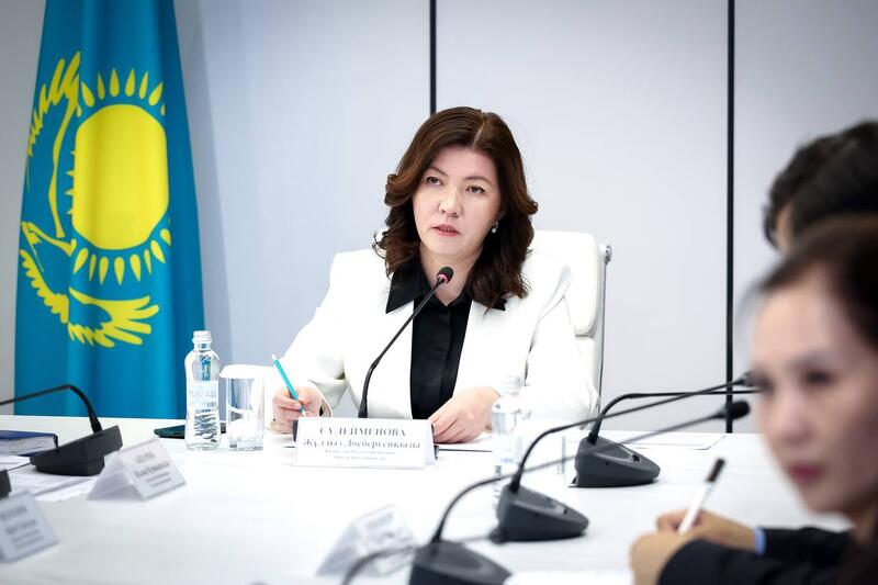 Министр просвещения Жулдыз Сулейменова провела общественный прием граждан