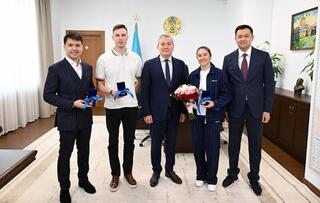 Ключи от новых квартир в Алматы получили призёры Олимпиады