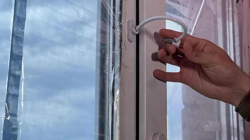 В Астане продолжается работа по предотвращению падений детей из окон