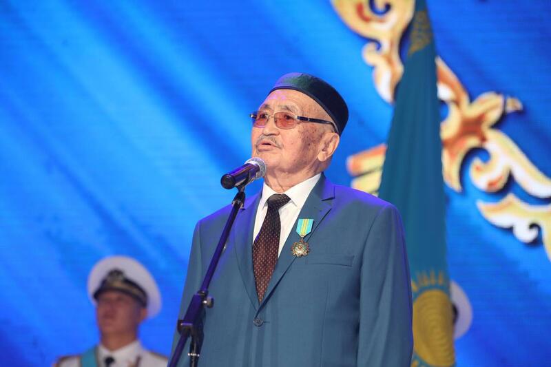 В Мангистау ко Дню Республики прошло торжественное мероприятие