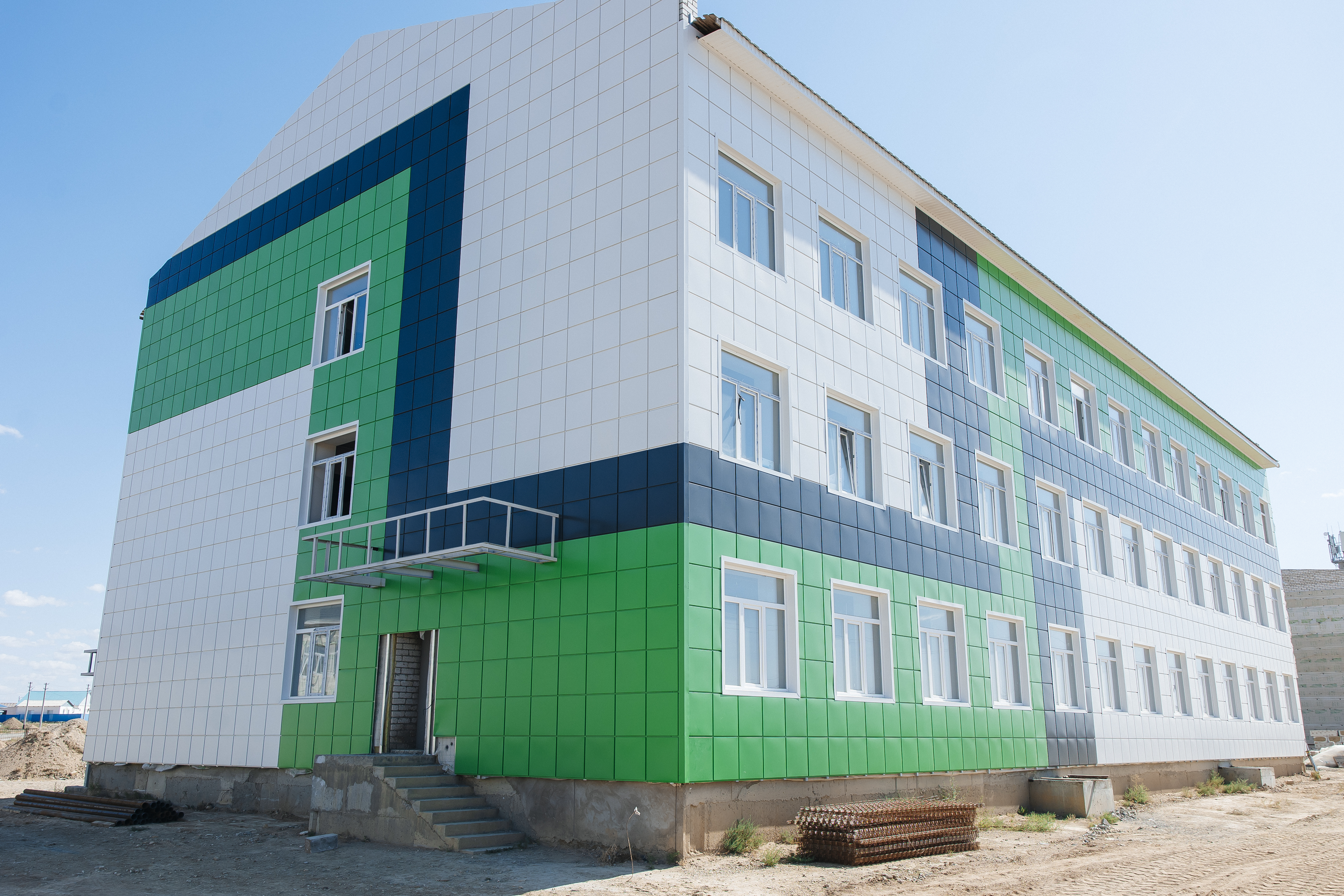 Развитие Индерского района: Болат Акчулаков проверил ход строительства социальных объектов