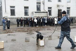 «Esirtkisiz Elorda»: в Астане студентов обучили тонкостям кинологической службы