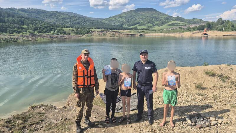 В ВКО спасатели проводят рейды безопасности на водоёмах