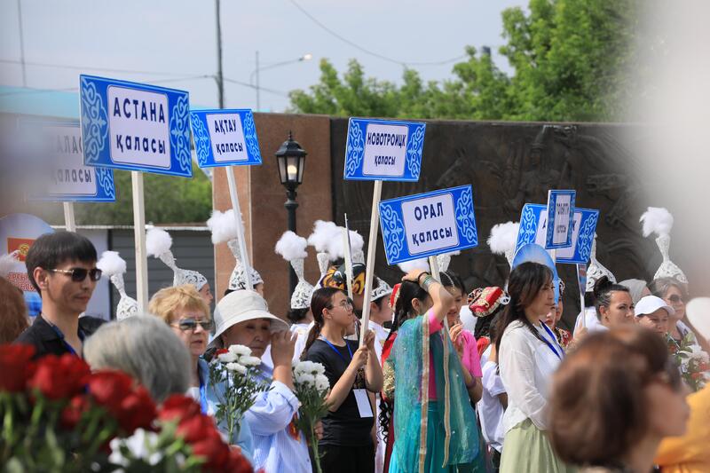 В Актобе почтили память Героя Советского Союза Алии Молдагуловой