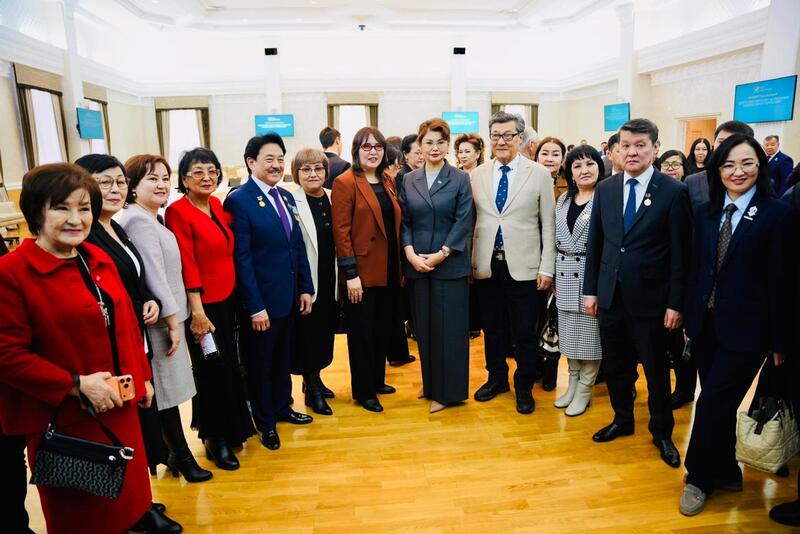 В Уральске представители Общенациональной коалиции обсудили проект новой Конституции с интеллигенцией и гражданским обществом