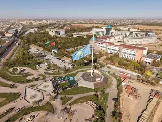 В ТУРКЕСТАНСКОЙ ОБЛАСТИ ПОДНЯЛИ ГОСУДАРСТВЕННЫЙ ФЛАГ И ОТДАЛИ ДАНЬ УВАЖЕНИЯ ГОЛУБОМУ ПОЛОТНУ