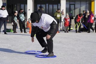 «Зимние веселые старты»: в Астане прошла семейная эстафета «Папа, мама и я»