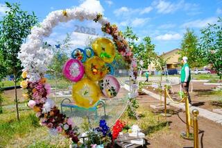 В Астане при школе открылся ландшафтный сад