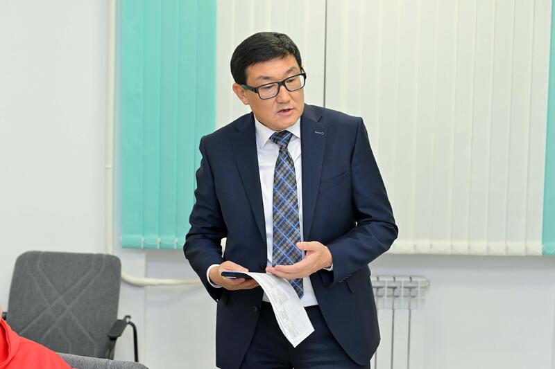 Глава региона принял граждан по личным вопросам