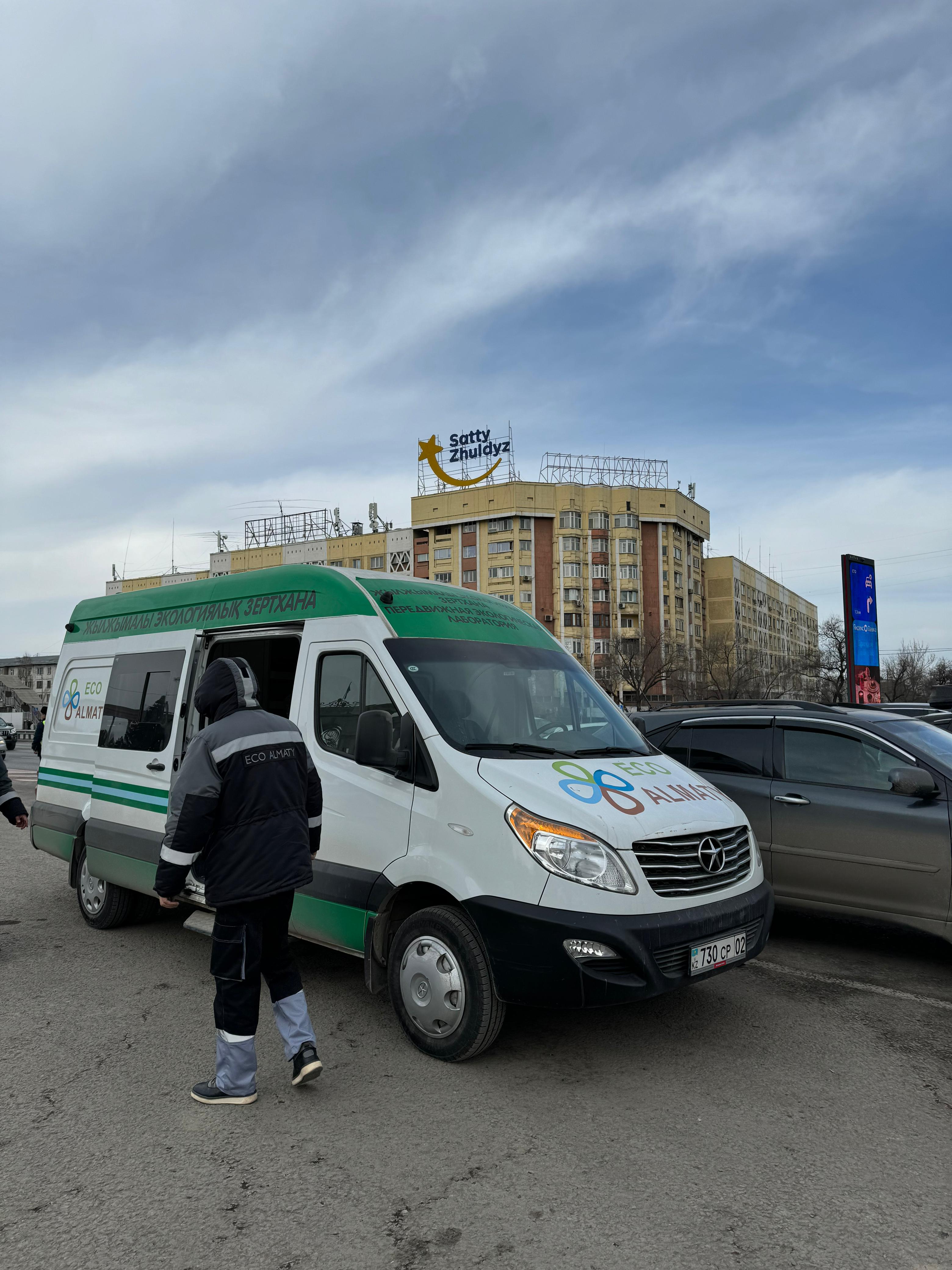 В Алматы во время проверок выявили превышение эконорм у автотранспорта