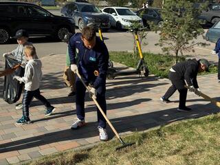 В Астане будущие чемпионы мира провели акцию чистоты