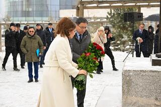 В Алматы открыли памятник Мустафе Кемалю Ататюрку