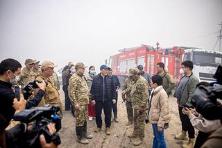Акимат Алматинской области усилил комплексные меры по ликвидации пожара на полигоне ТБО