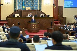 Мажилис утвердил республиканский бюджет на 2026-2028 годы