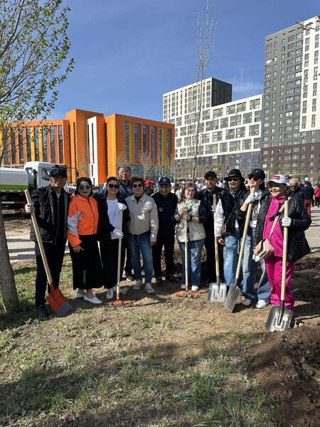 Актёры, музыканты и библиотекари объединились для чистоты столицы