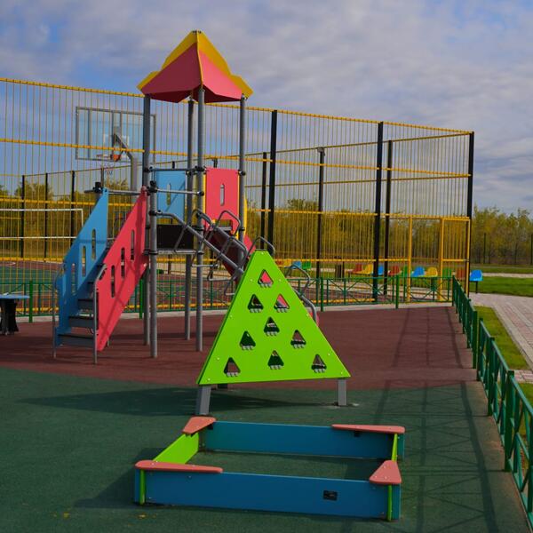 В селе Бірлік Павлодарского района произошло долгожданное событие – свои двери открыла новая школа