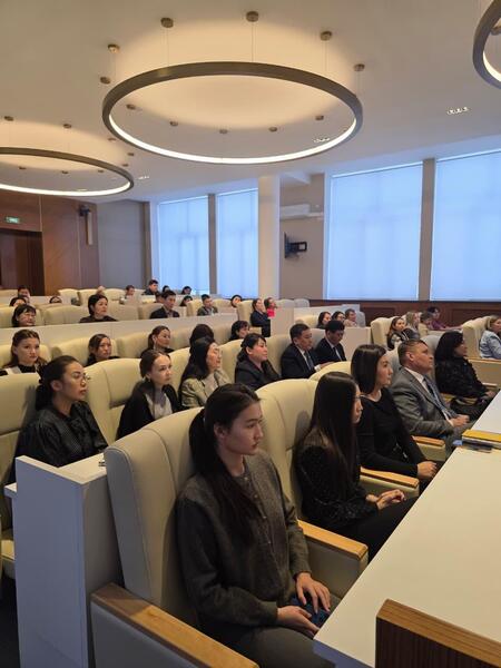 В ВКО состоялся семинар-тренинг для государственных служащих