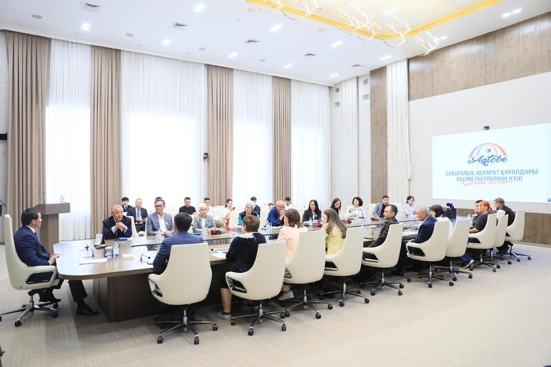 Представители средств массовой информации отмечают свой профессиональный праздник