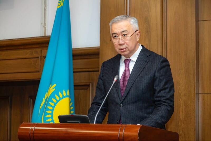 В МНЭ состоялось торжественное собрание, посвященное Международному женскому дню