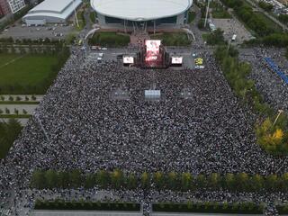 Масштабный Open Air концерт в честь Дня столицы проходит в Астане