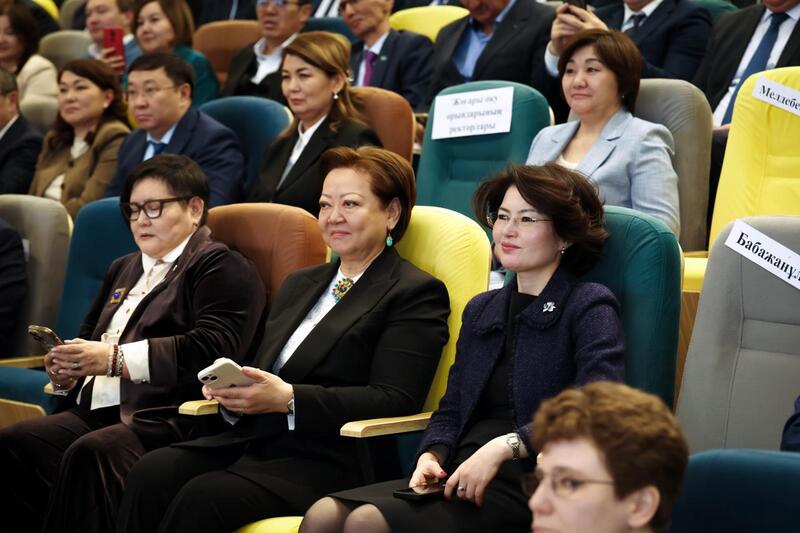 Образование и права ребенка: итоги расширенного заседания коллегии