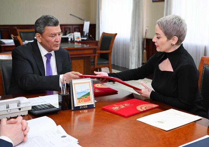 Аким СКО встретился с Ольгой Ростовщиковой