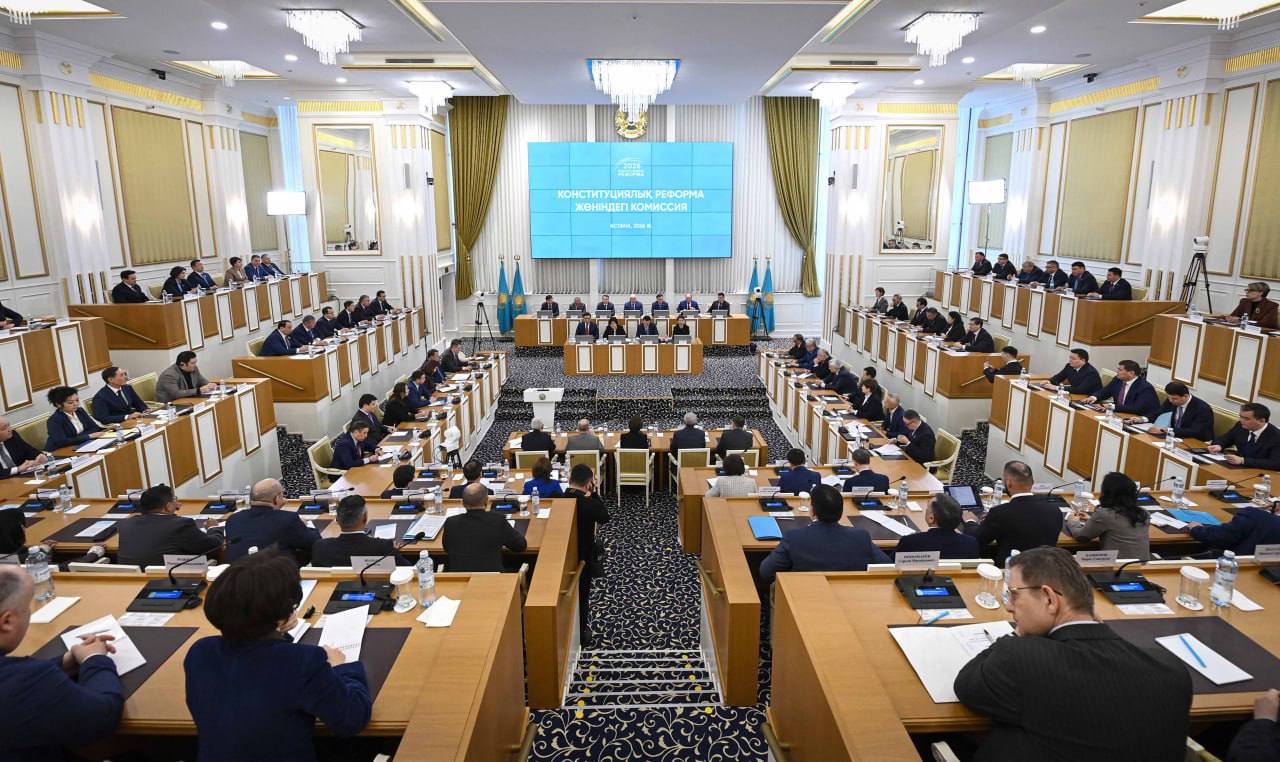 Председатель Высшего Судебного Совета Дмитрий Малахов принял участие в очередном заседании Конституционной комиссии