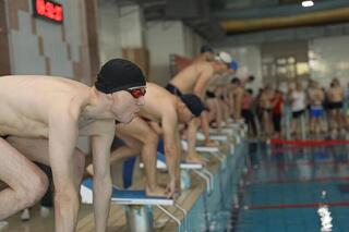 На победной волне: в Астане назвали сильнейших пловцов-военнослужащих