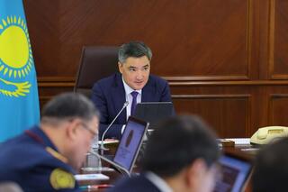 Олжас Бектенов провел заседание МВК по профилактике правонарушений – рассмотрены меры дорожной безопасности