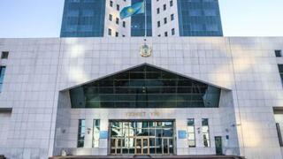 Правительство Казахстана выделило дополнительные средства на борьбу с саранчой