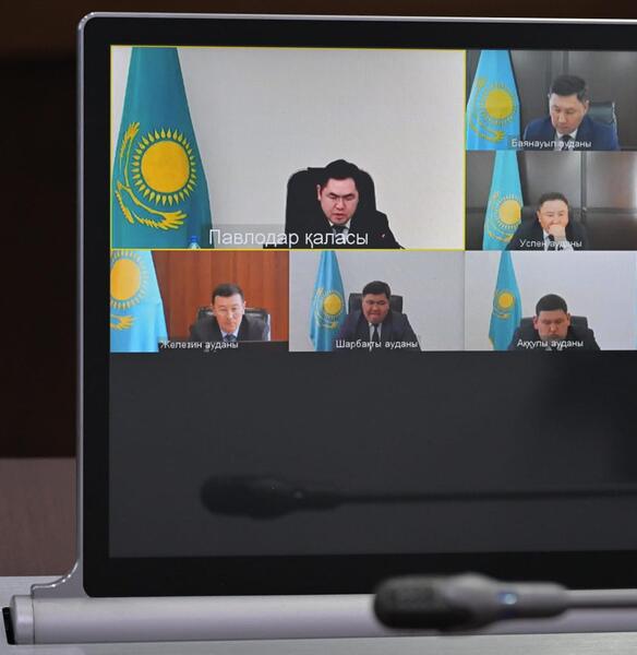 В Павлодарской области обсудили реализацию проектов по ремонту и строительству дорог в 2026 году