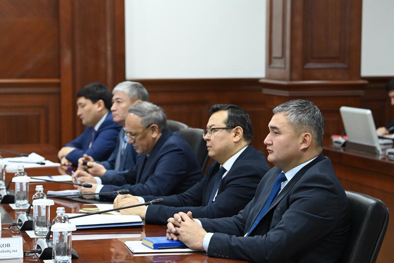 Рассмотрены вопросы развития и цифровизации транспортно-транзитной отрасли
