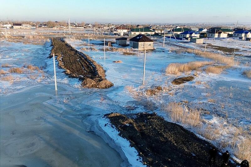 Аким области проверил участки, подверженные риску подтопления, в городе Аягоз