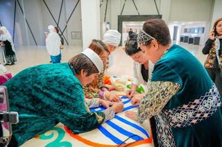 «Национальный код - наследие для поколений»: в Астане прошел этнофорум с участием почитателей казахского ремесла