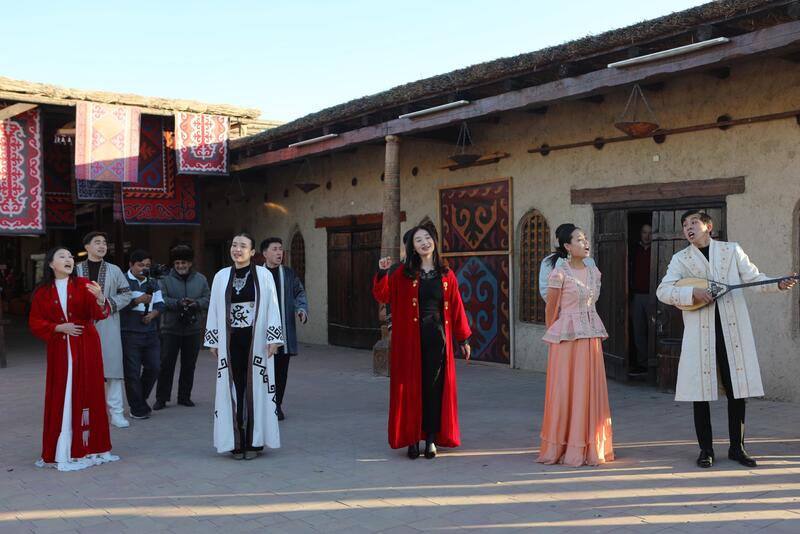 Н. КУШЕРОВ ОЗНАКОМИЛ ИНОСТРАННЫХ ИНВЕСТОРОВ С КУЛЬТУРНЫМ НАСЛЕДИЕМ ТУРКЕСТАНА