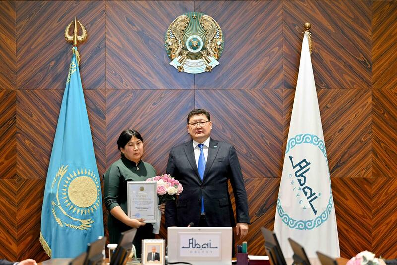 В области Абай чествовали специалистов энергетической отрасли