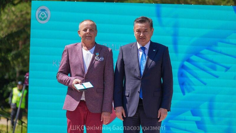 В ВКО наградили лучших врачей