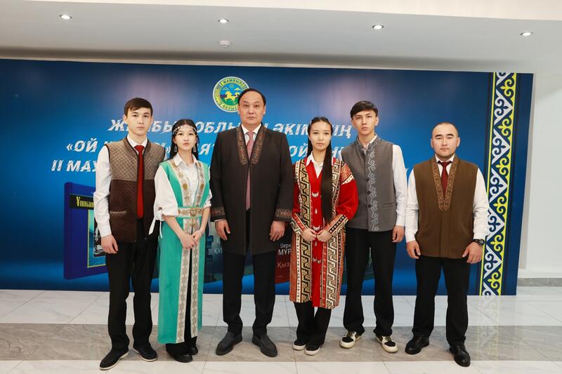 Ербол Карашукеев встретился с финалистами второго сезона «Ой шебері»